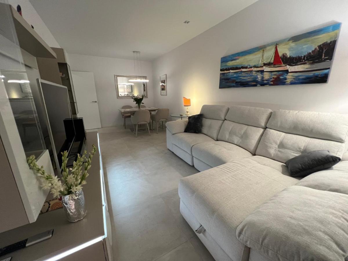 New Build Modern Ap 4 Min Walk To The Beach And Marbella Old Town Eksteriør billede