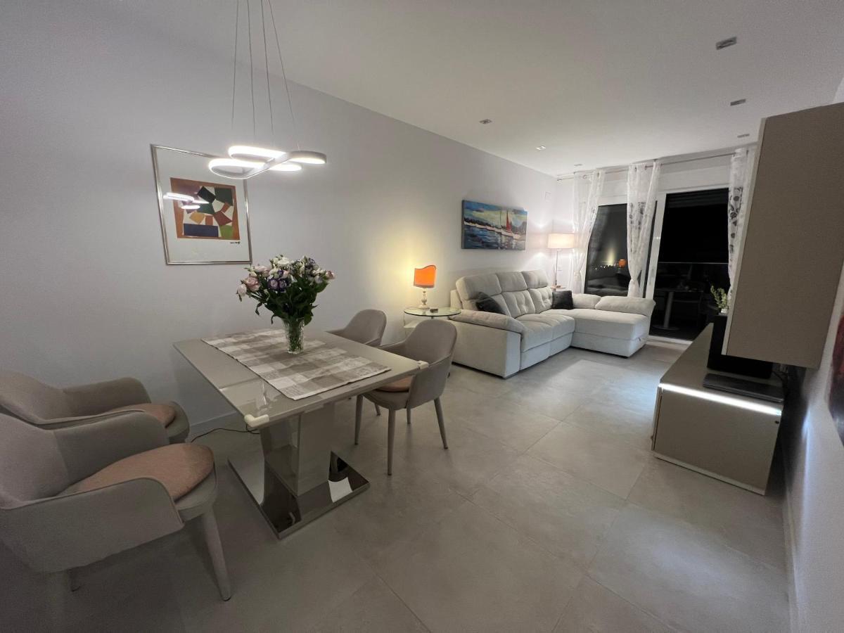New Build Modern Ap 4 Min Walk To The Beach And Marbella Old Town Eksteriør billede